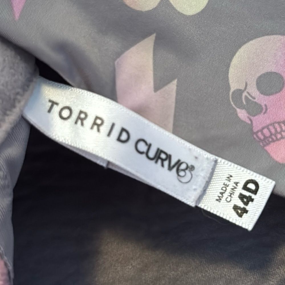 Torrid Curve Womens Wireless Gray Pink Skull Print Bra - Picture 10 of 14